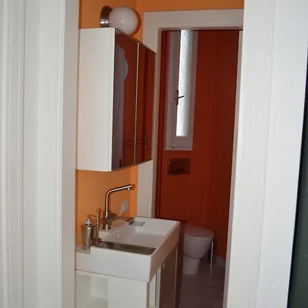 Casa Vacanze Via Taormina 8 *
